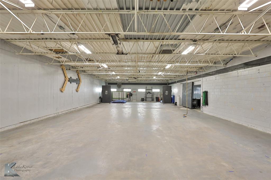 1701 N Treadaway Boulevard Property Photo 9