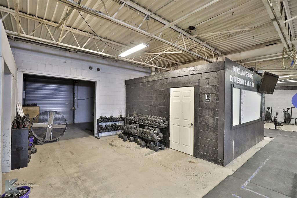 1701 N Treadaway Boulevard Property Photo 12