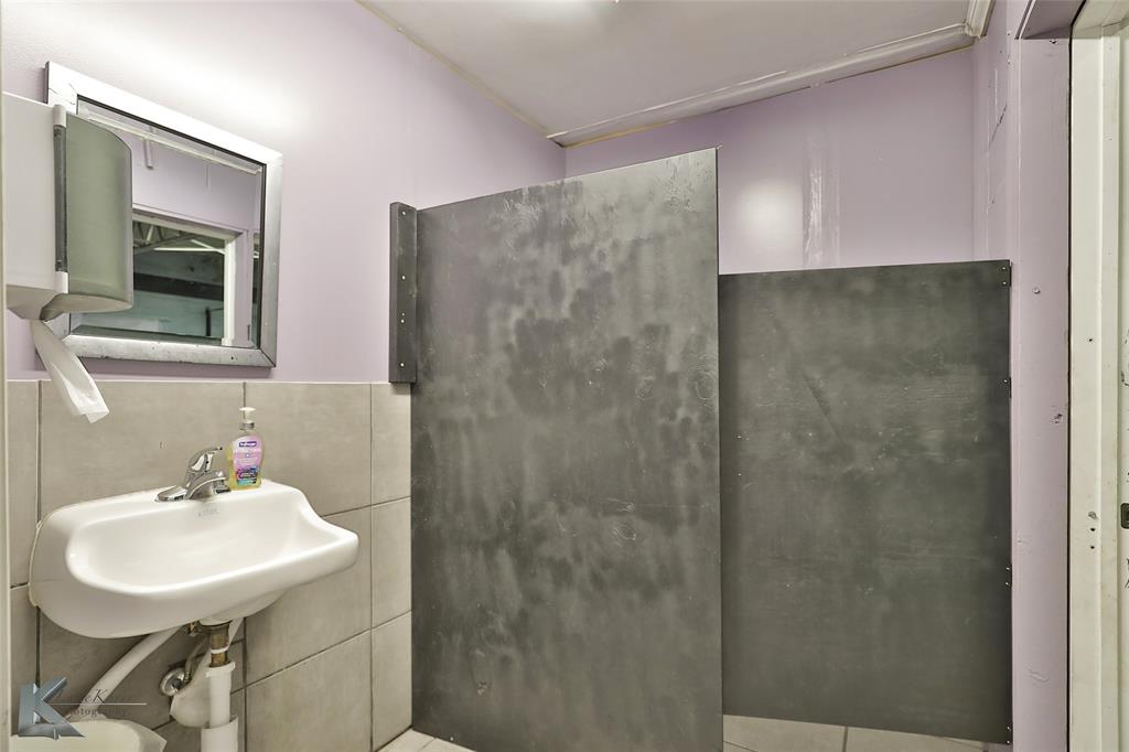 1701 N Treadaway Boulevard Property Photo 17
