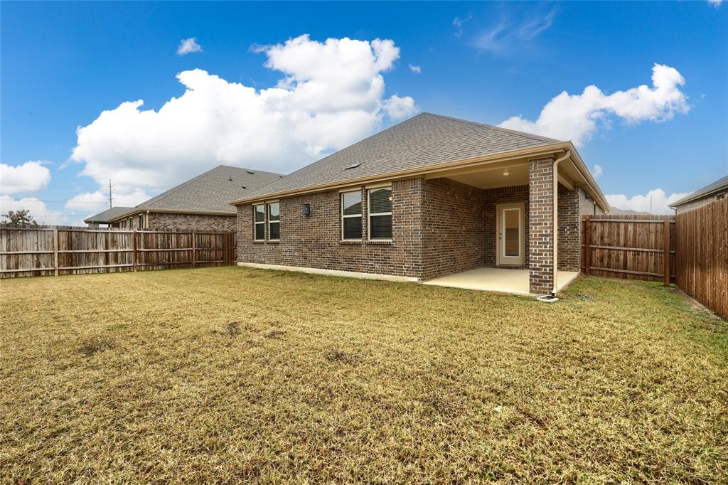2935 Shetland Drive Property Photo 4