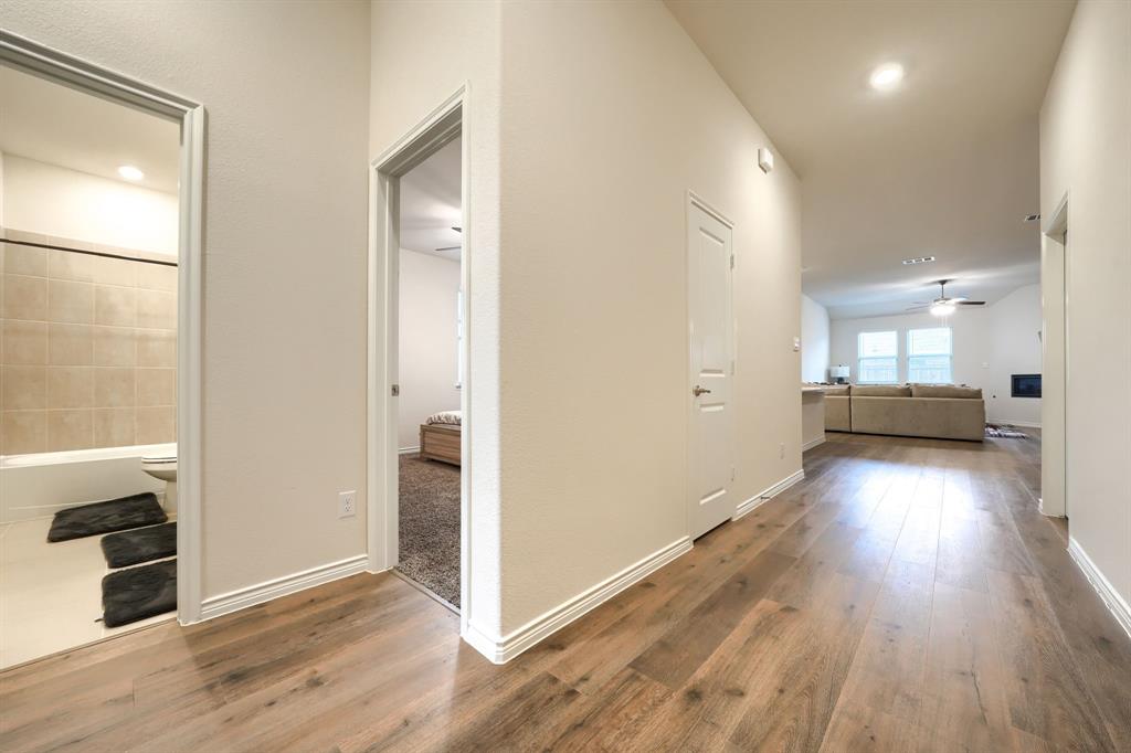 2935 Shetland Drive Property Photo 5
