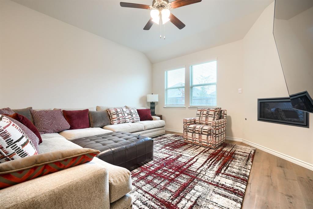 2935 Shetland Drive Property Photo 8