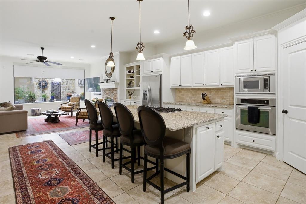 5026 Pershing Avenue Property Photo 1