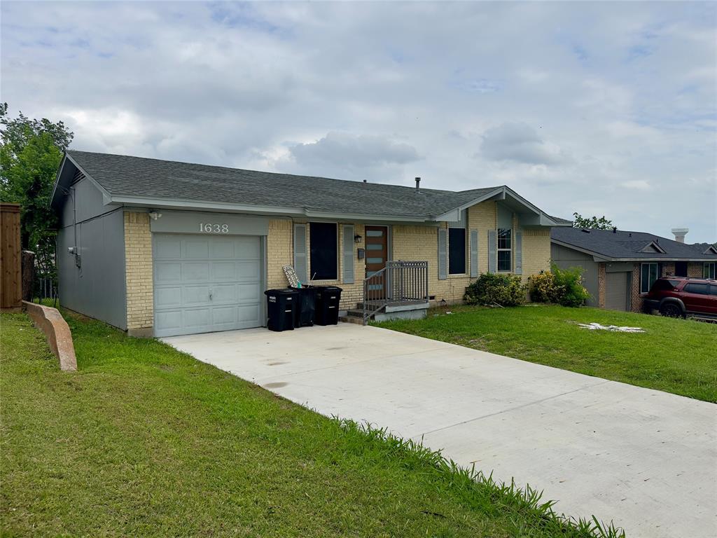 1638 Evergreen Drive Property Photo 1