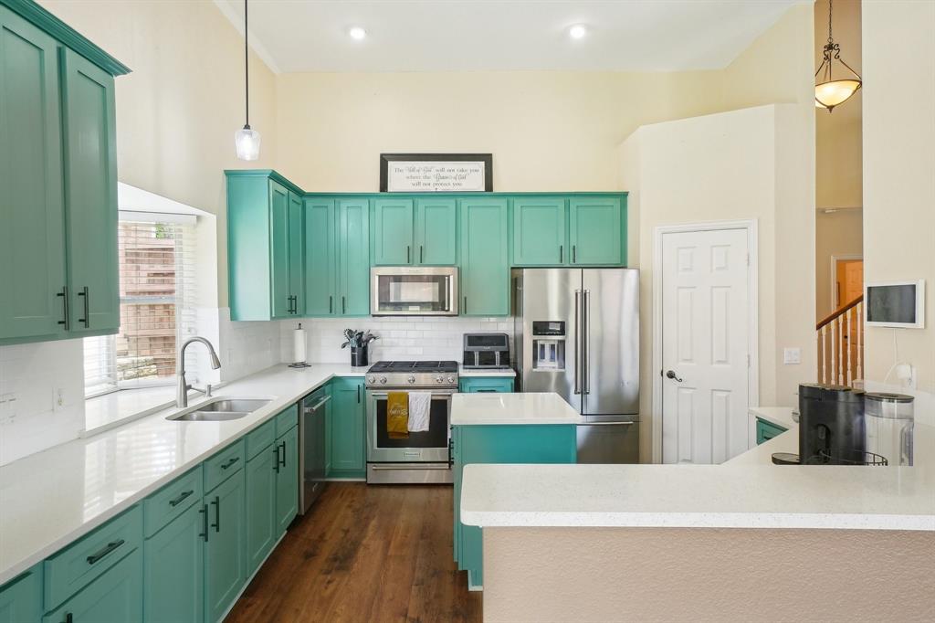 2728 Vista Bluff Boulevard Property Photo 1