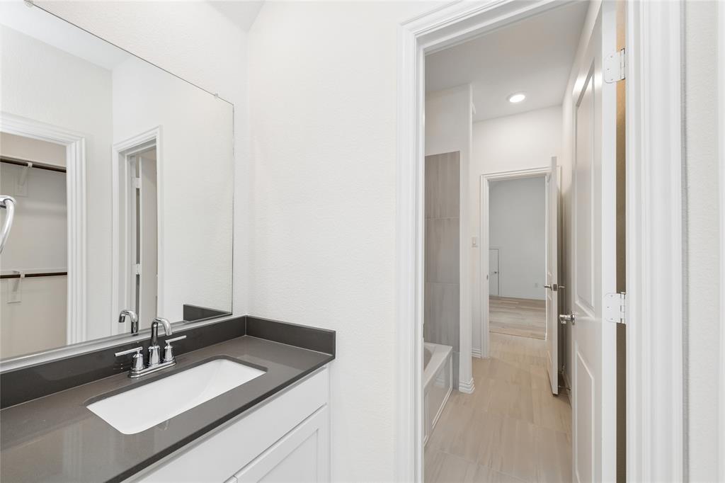 8227 Vitex Avenue Property Photo 32
