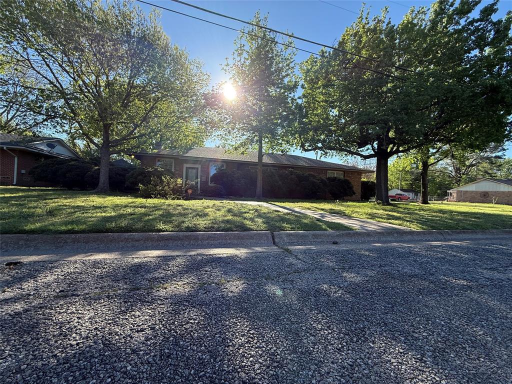2200 Agnew Street Property Photo 1