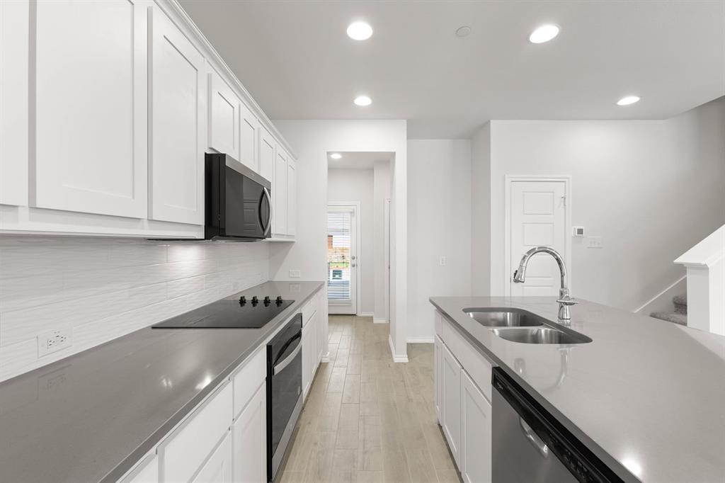 4507 Avion Drive Property Photo 8