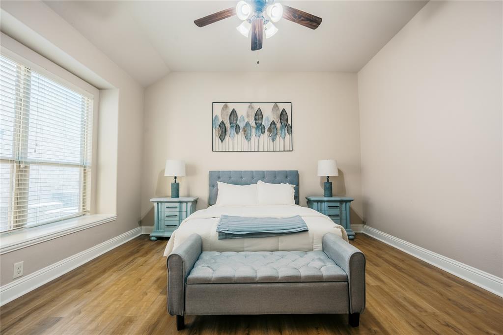 728 Chatsworth Drive Property Photo 13