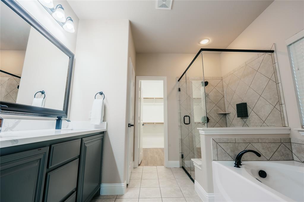 728 Chatsworth Drive Property Photo 14