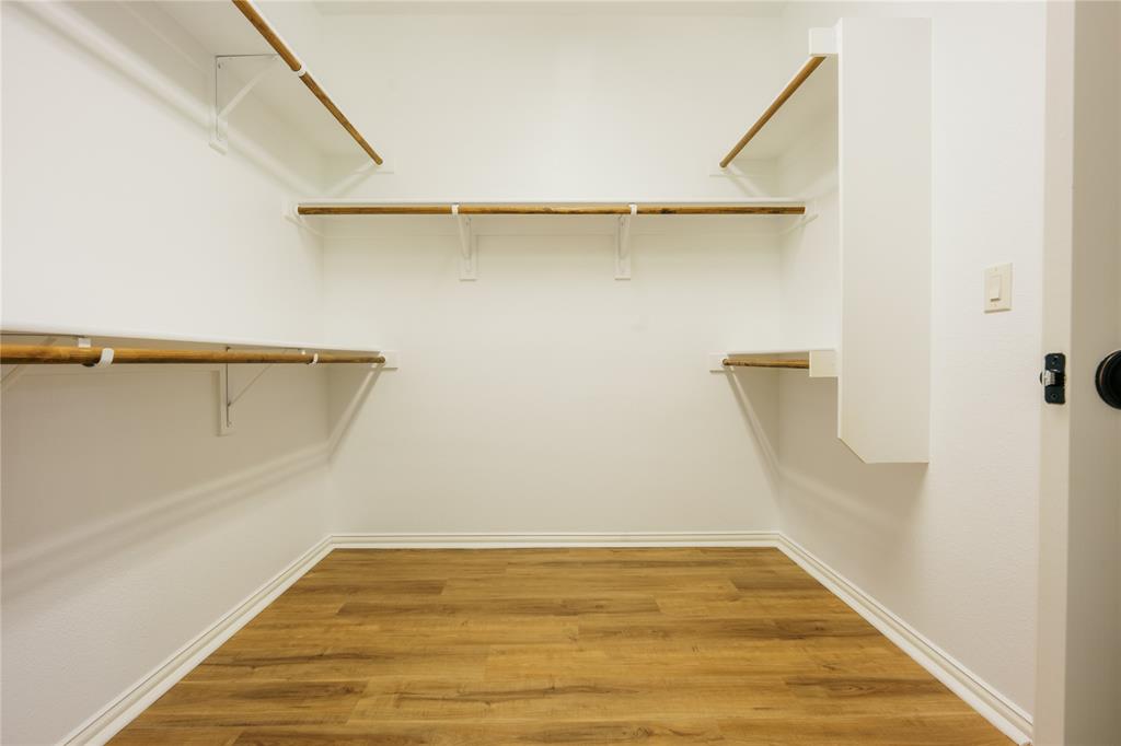 728 Chatsworth Drive Property Photo 15