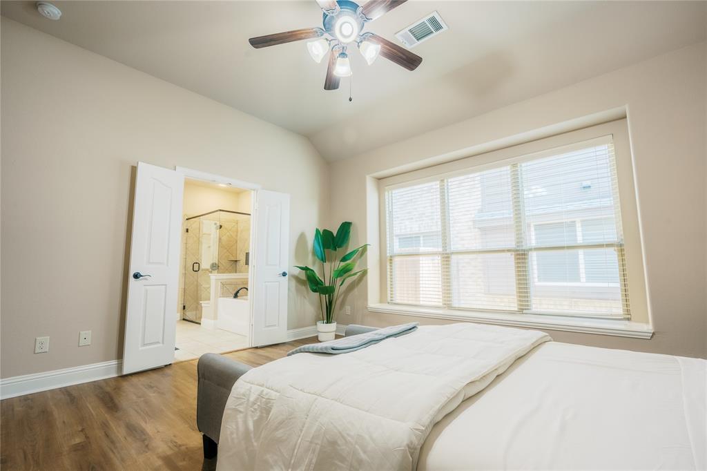 728 Chatsworth Drive Property Photo 16