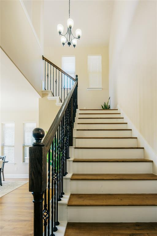 728 Chatsworth Drive Property Photo 19