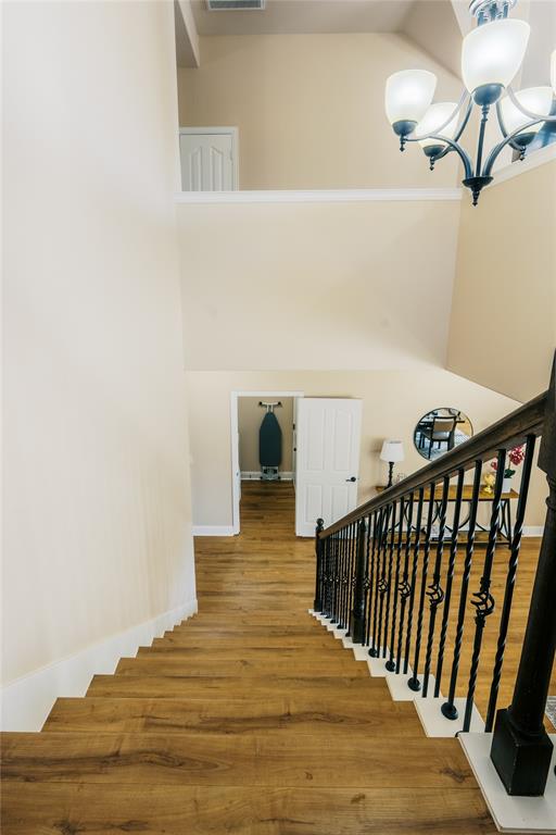 728 Chatsworth Drive Property Photo 20