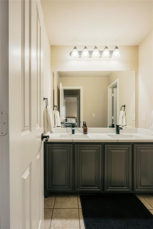 728 Chatsworth Drive Property Photo 24