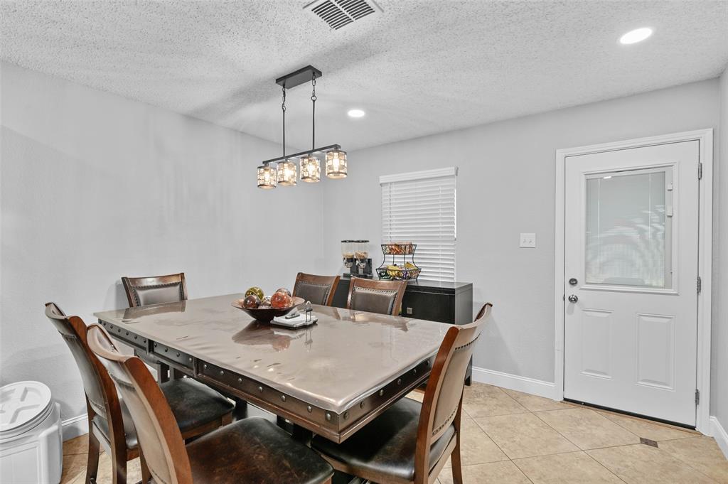 317 Quail Crossing Drive Property Photo 7