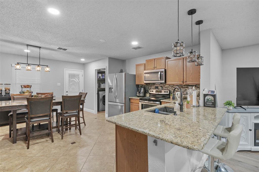 317 Quail Crossing Drive Property Photo 8