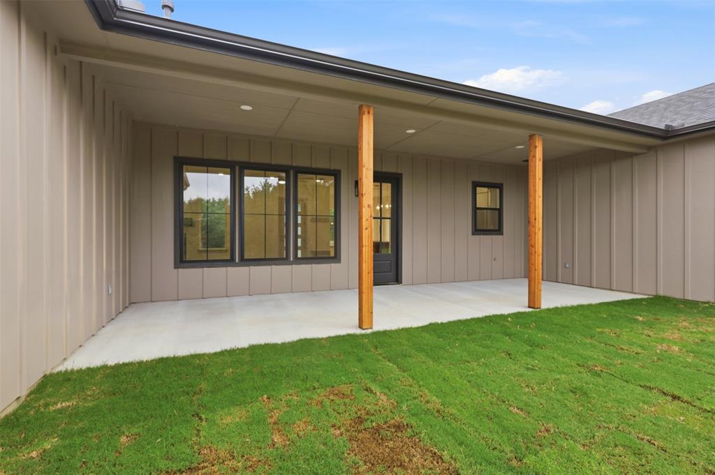 4595 Skyline Drive Property Photo 4