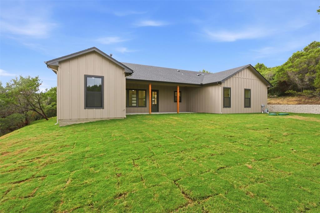 4595 Skyline Drive Property Photo 5