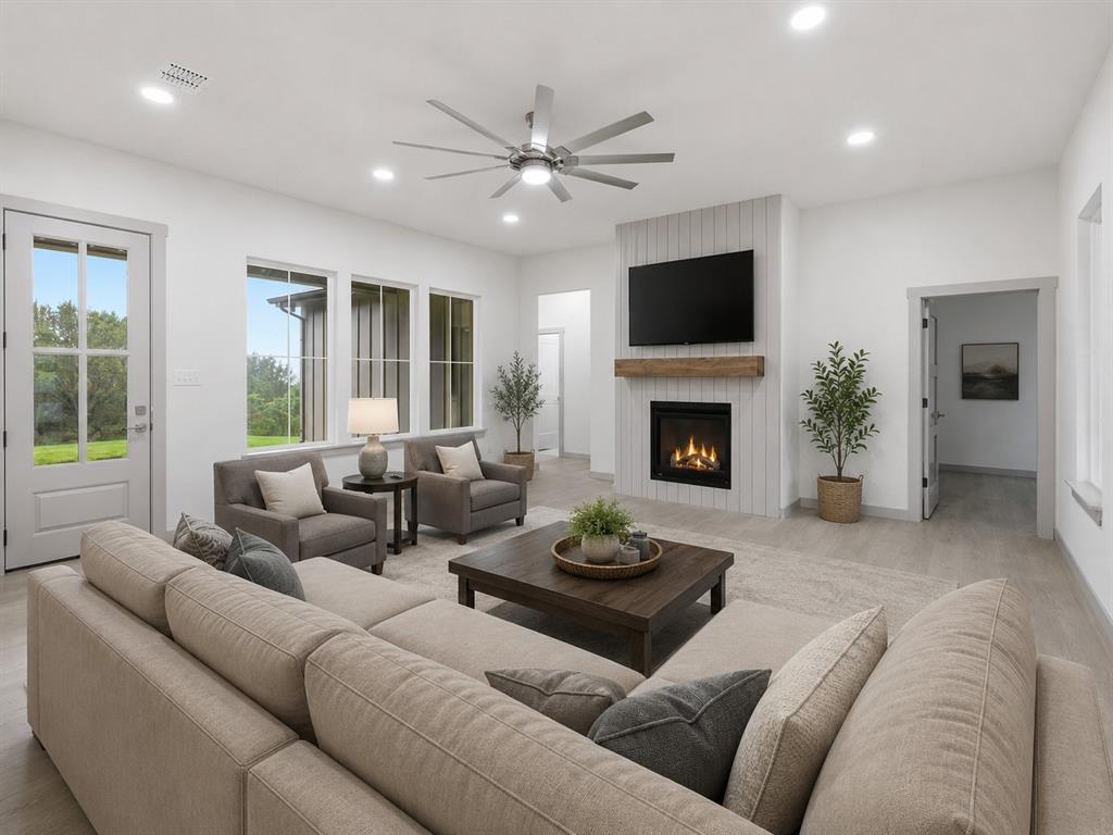 4595 Skyline Drive Property Photo 9