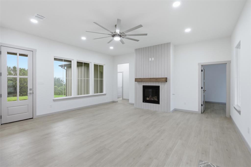 4595 Skyline Drive Property Photo 11