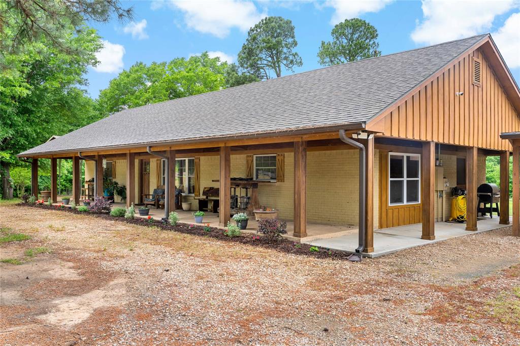 10860 Farm Road 197 Property Photo 2