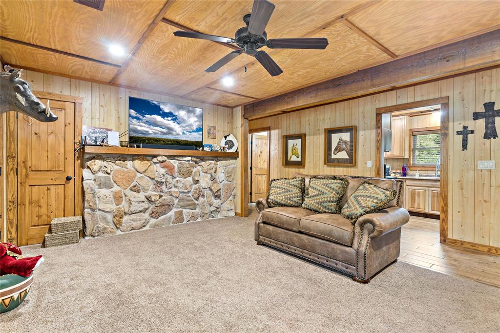 10860 Farm Road 197 Property Photo 20