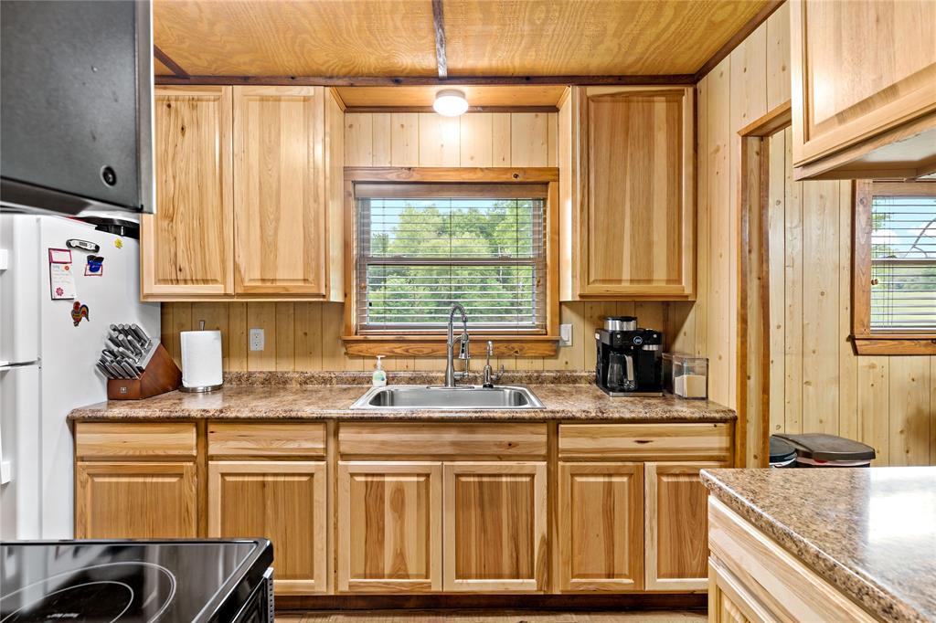10860 Farm Road 197 Property Photo 24