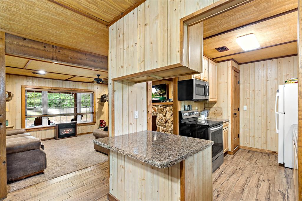 10860 Farm Road 197 Property Photo 26