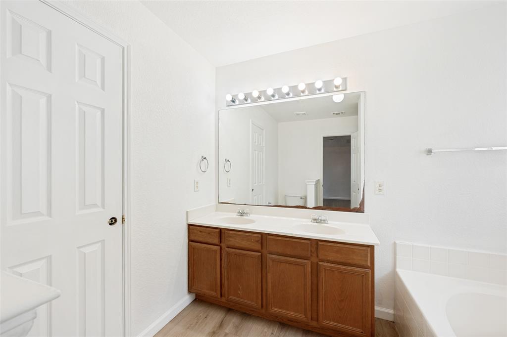 308 Rock Hill Drive Property Photo 18