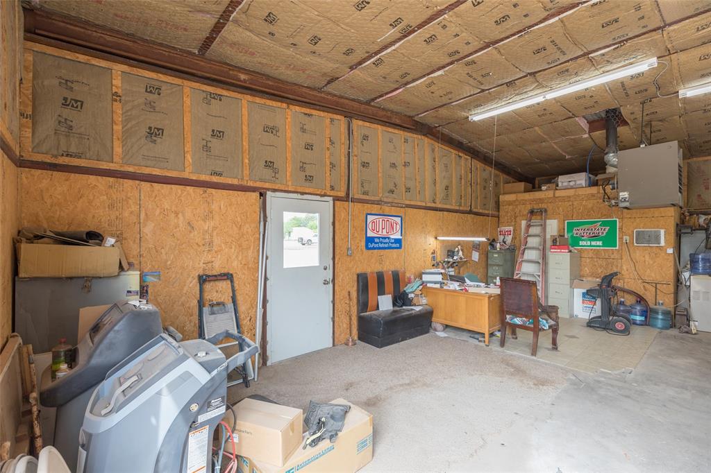 1007 S Avenue Property Photo 6