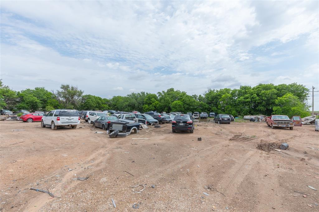 1007 S Avenue Property Photo 17