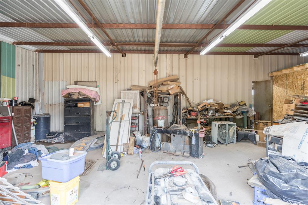 1007 S Avenue Property Photo 21