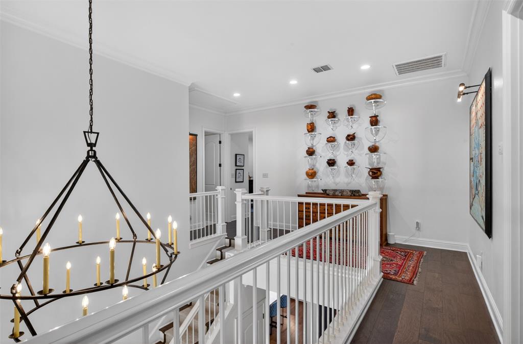 1042 Winterberry Lane Property Photo 28