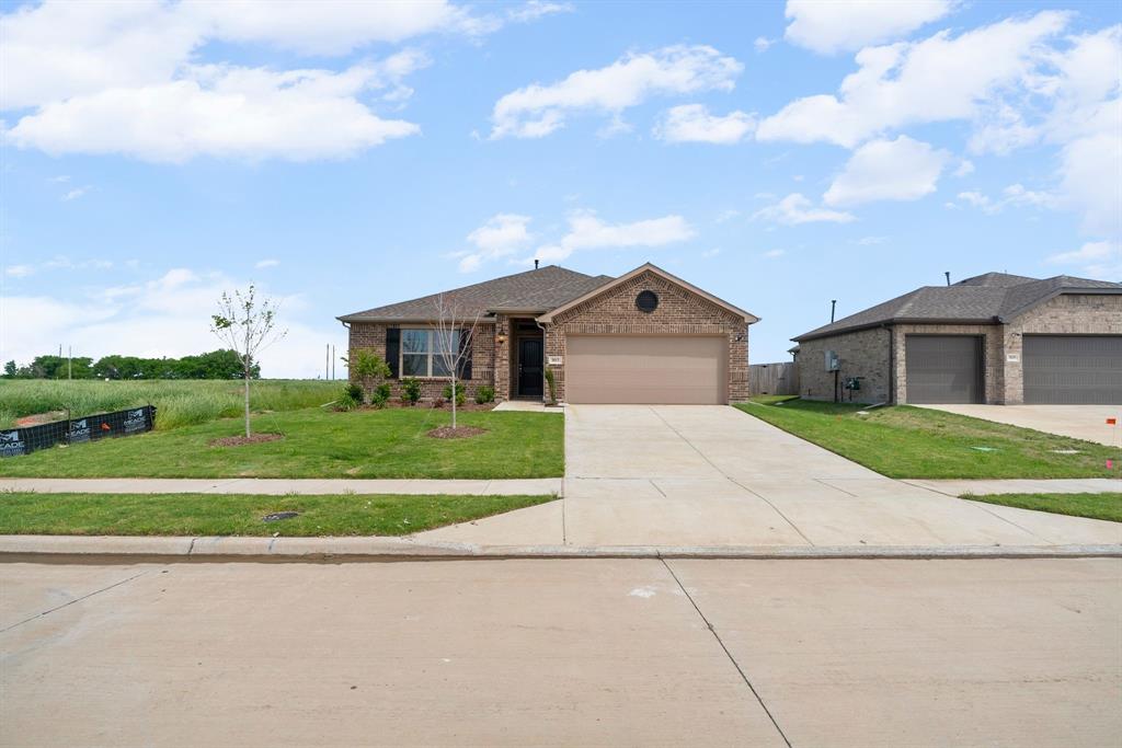 3813 Arrowchop Drive Property Photo 3