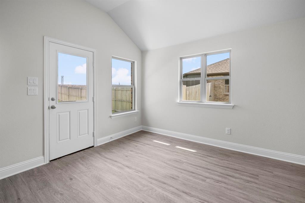 3813 Arrowchop Drive Property Photo 14