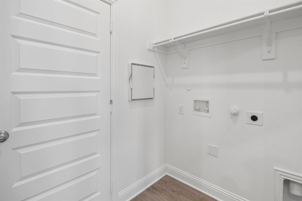 3813 Arrowchop Drive Property Photo 16