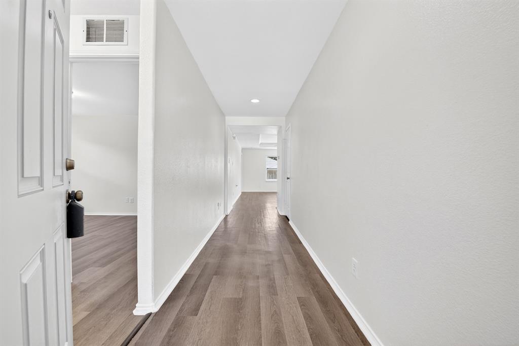 1800 Christopher Creek Drive Property Photo 3