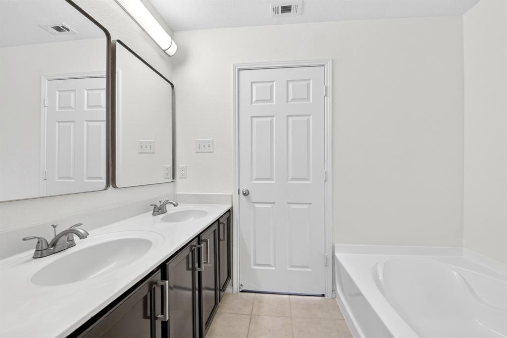 1800 Christopher Creek Drive Property Photo 12