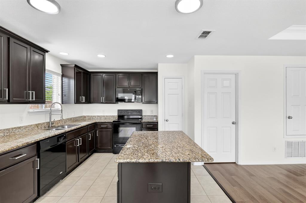 1800 Christopher Creek Drive Property Photo 21