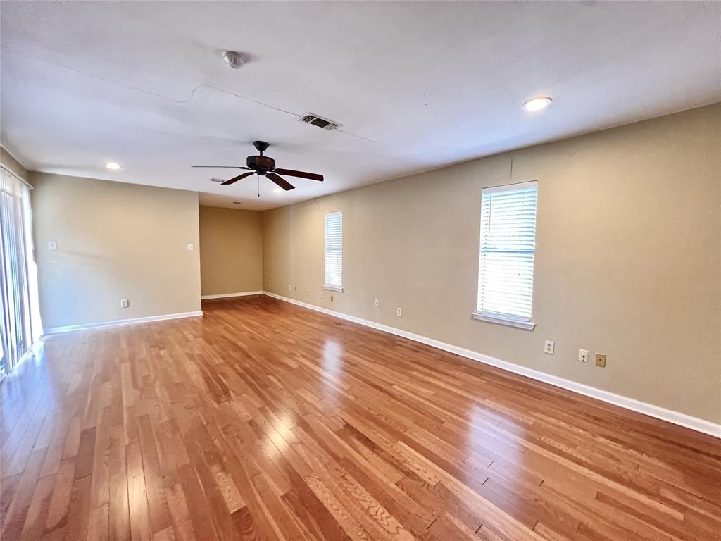 6206 Aires Drive Property Photo 4