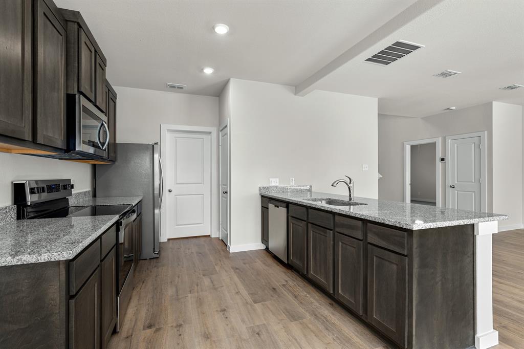 1724 Paul Drive Property Photo 2