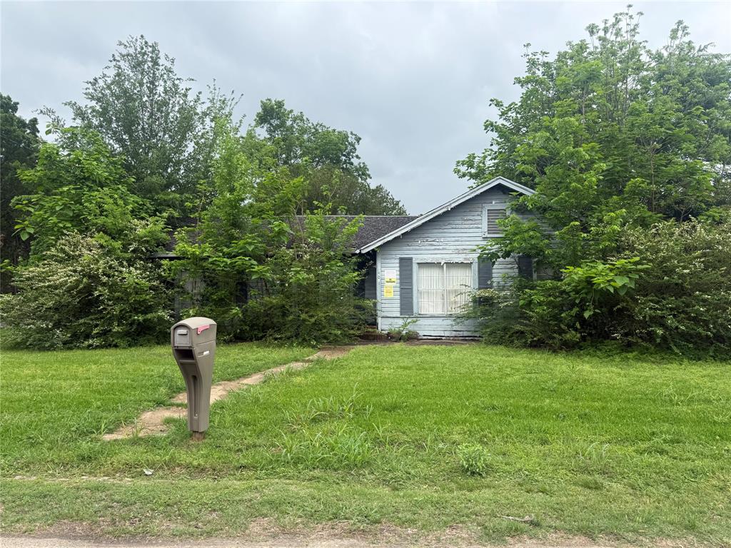 401 W Evans Avenue Property Photo 1