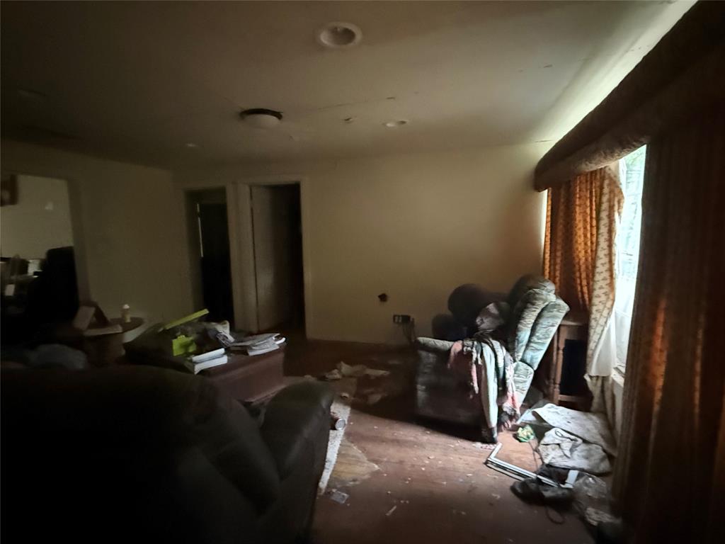 401 W Evans Avenue Property Photo 6