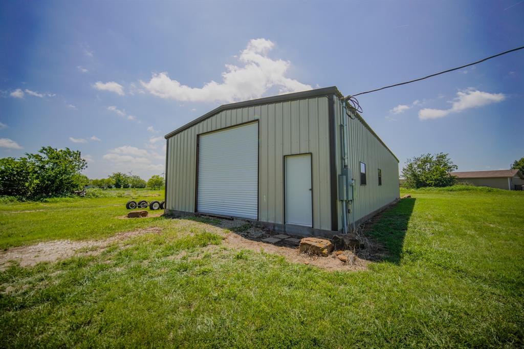 1201 Synterra Estates Loop Property Photo 6