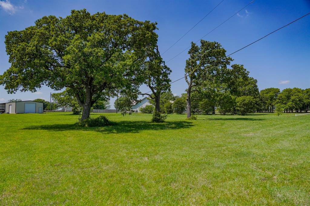 1201 Synterra Estates Loop Property Photo 10