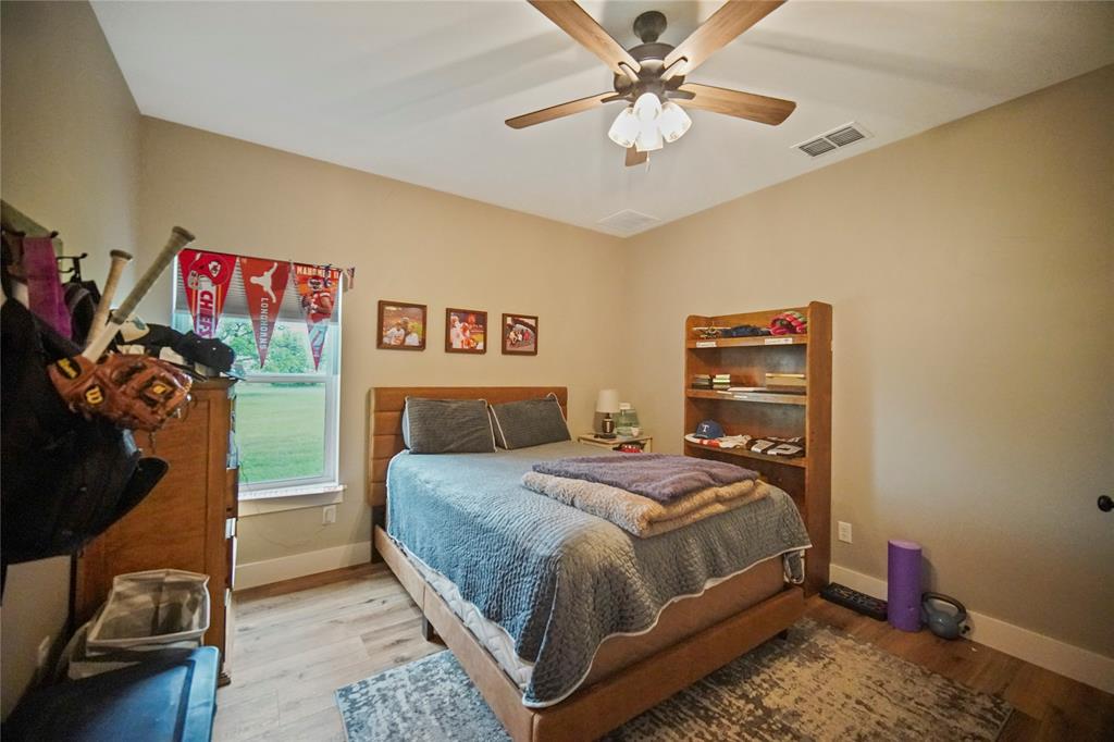 1201 Synterra Estates Loop Property Photo 22