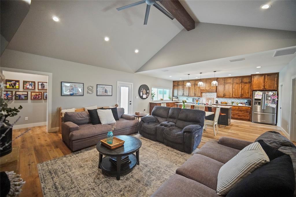 1201 Synterra Estates Loop Property Photo 24