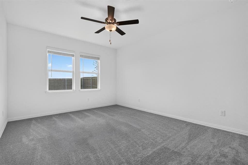 2613 Glacier Road Property Photo 5