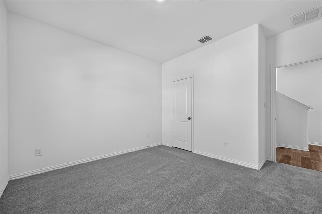 2613 Glacier Road Property Photo 19